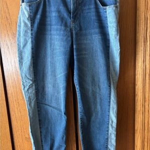 Chico's NWOT Girlfriend Two-Tone Blue Stretch fit Jeans w/frayed hem